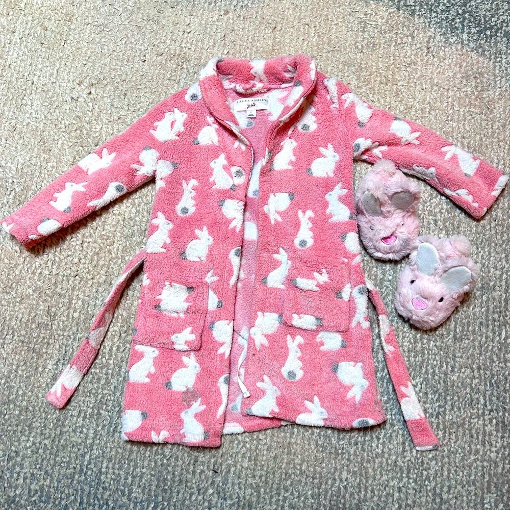 Bunny robe and slippers 2T.